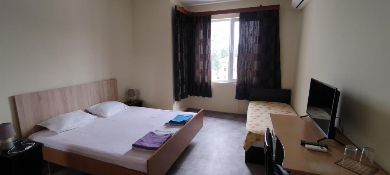 East Gate Guest Rooms Plovdiv Eksteriør billede