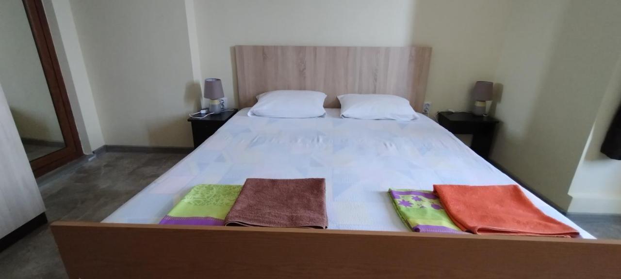 East Gate Guest Rooms Plovdiv Eksteriør billede